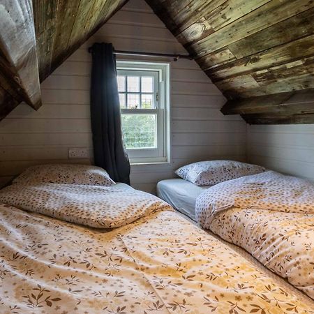 Lake View Lodges Лонг Мелфорд Екстериор снимка
