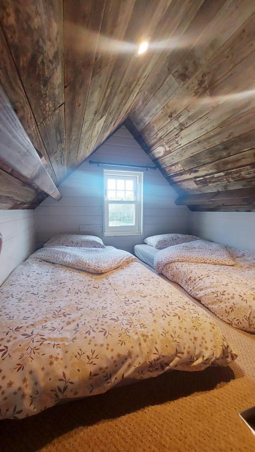 Lake View Lodges Лонг Мелфорд Екстериор снимка