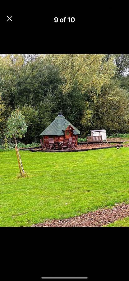 Lake View Lodges Лонг Мелфорд Екстериор снимка