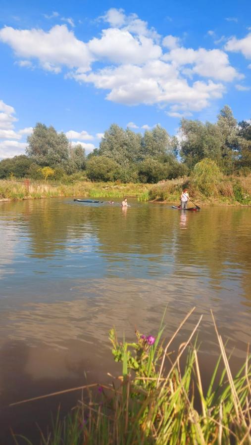 Lake View Lodges Лонг Мелфорд Екстериор снимка