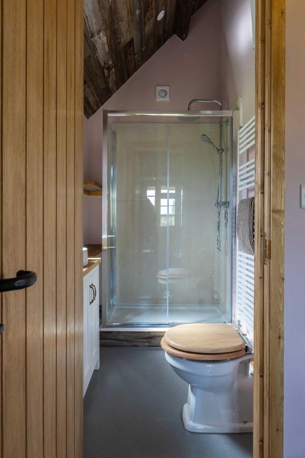 Lake View Lodges Лонг Мелфорд Екстериор снимка