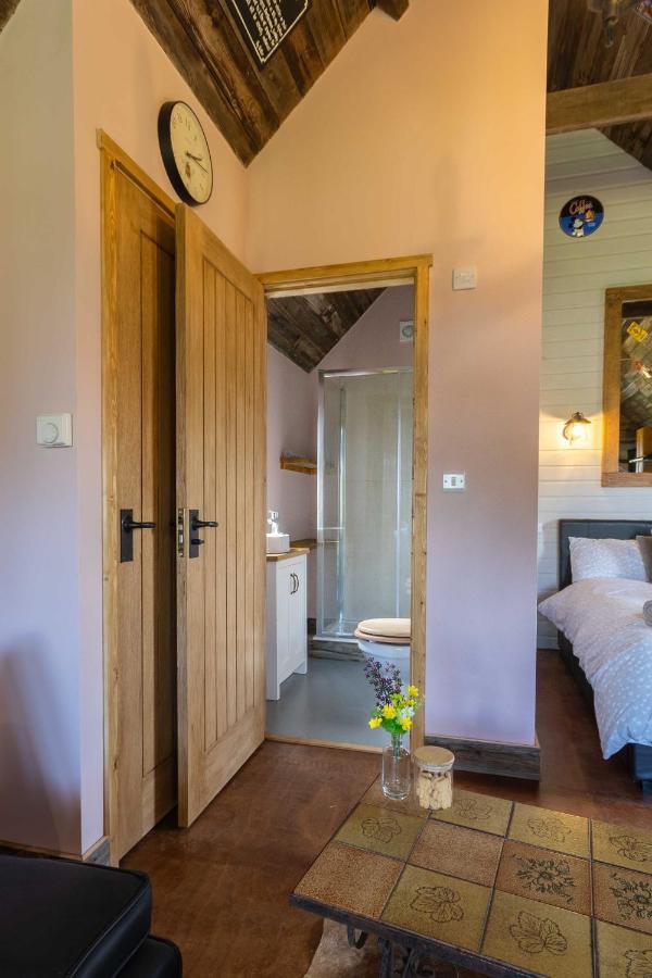 Lake View Lodges Лонг Мелфорд Екстериор снимка