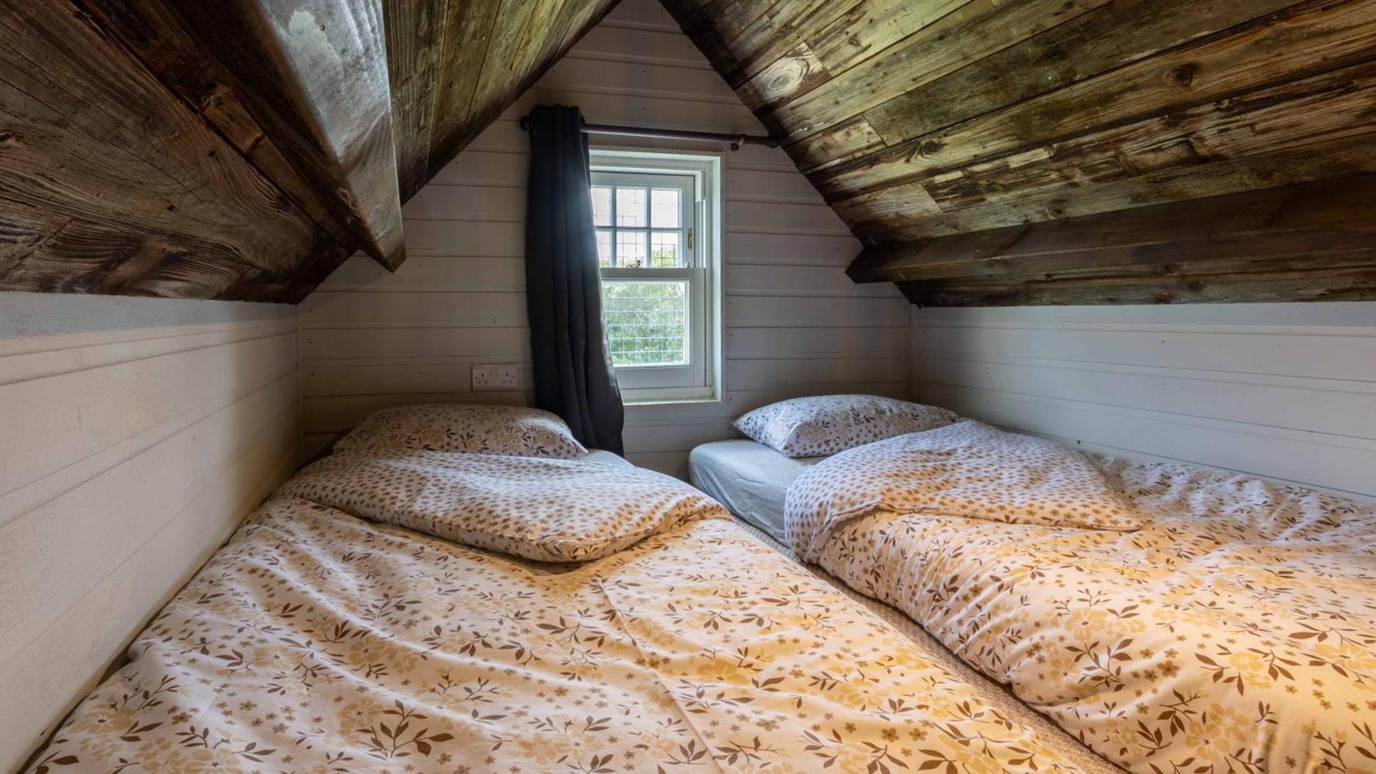 Lake View Lodges Лонг Мелфорд Екстериор снимка